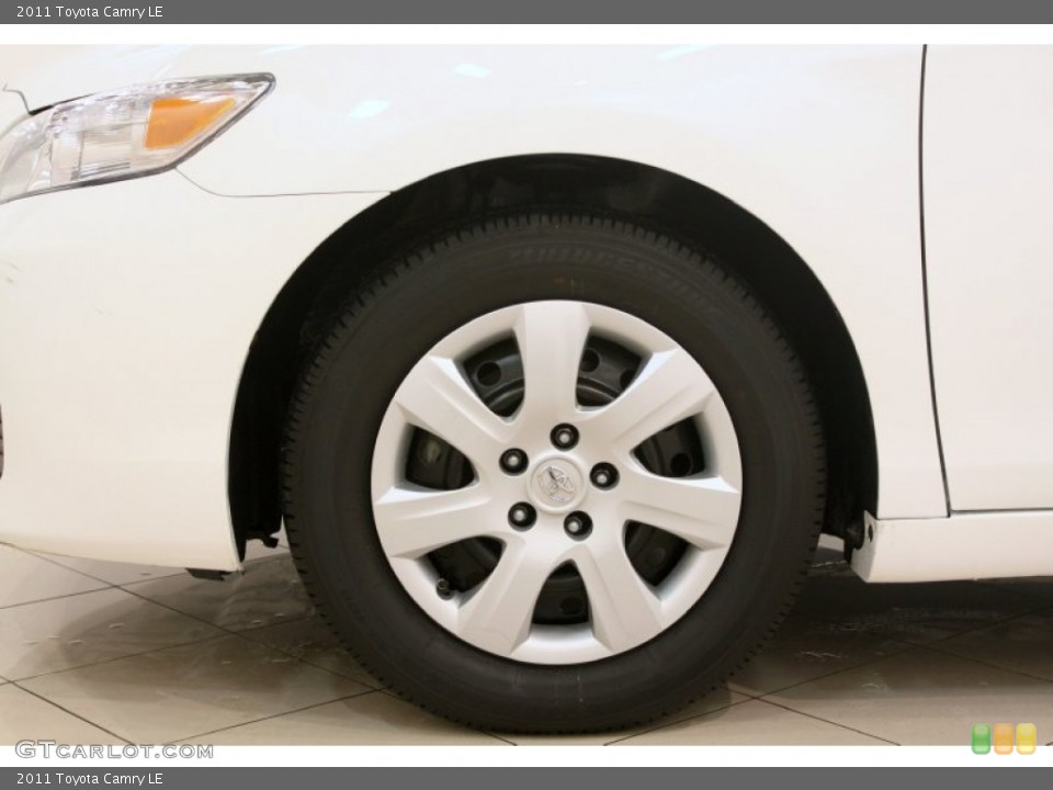2011 Toyota Camry LE Wheel and Tire Photo #77755000