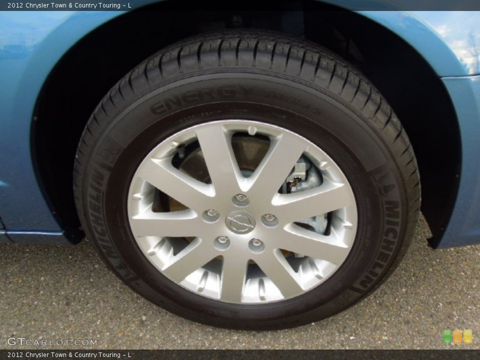 2012 Chrysler Town & Country Touring - L Wheel and Tire Photo #77818670