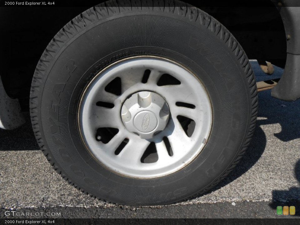2000 Ford Explorer XL 4x4 Wheel and Tire Photo #77824102