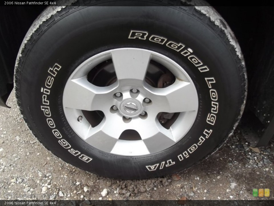 2006 Nissan Pathfinder SE 4x4 Wheel and Tire Photo #77826453
