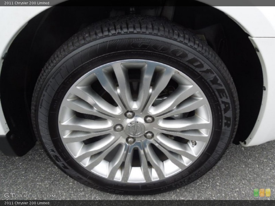 2011 Chrysler 200 Limited Wheel and Tire Photo #77869510