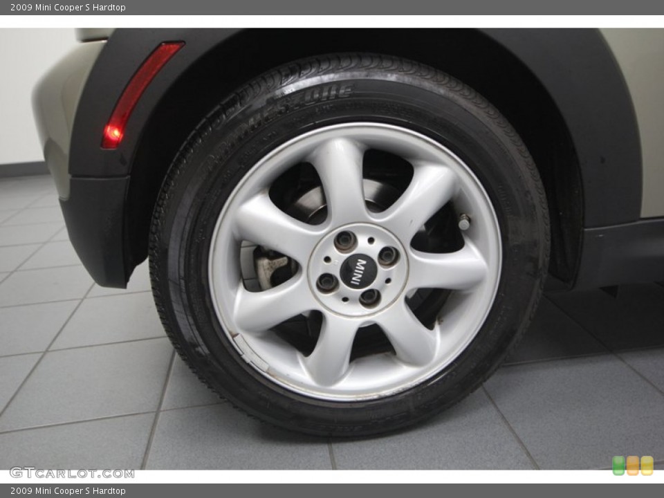 2009 Mini Cooper S Hardtop Wheel and Tire Photo #77879673