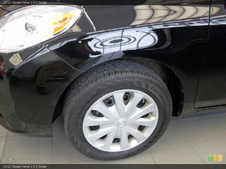 2012 Nissan Versa Wheels and Tires
