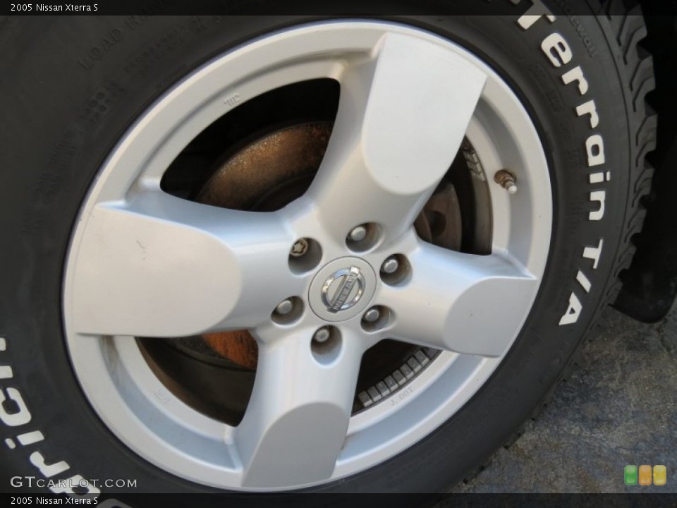 2005 Nissan Xterra S Wheel and Tire Photo #77926382