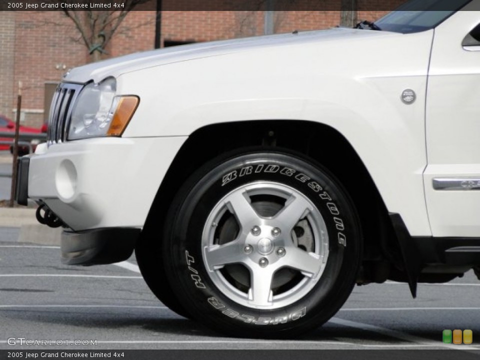2005 Jeep Grand Cherokee Limited 4x4 Wheel and Tire Photo #77929656