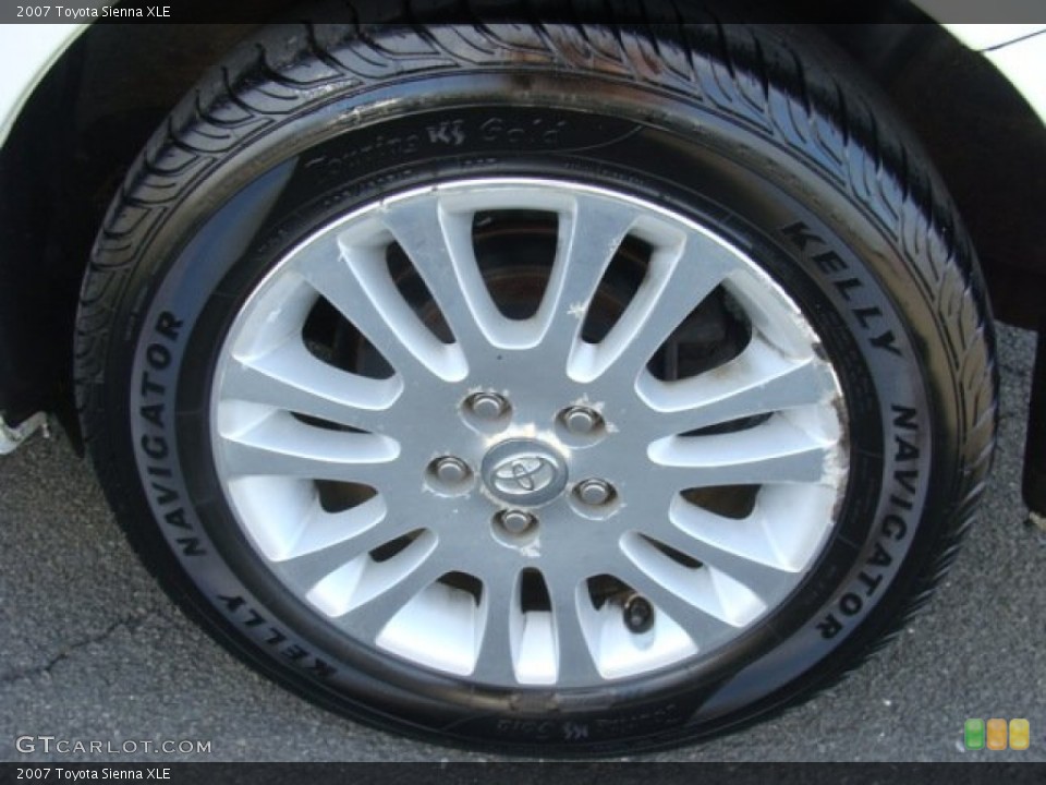 2007 Toyota Sienna XLE Wheel and Tire Photo #77935176