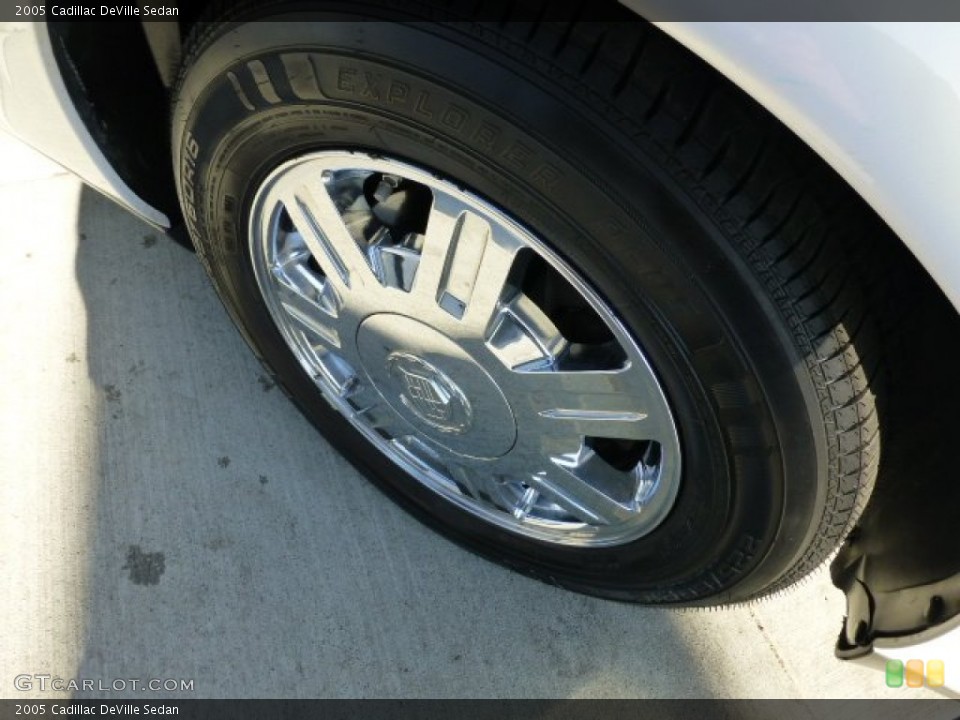 2005 Cadillac DeVille Sedan Wheel and Tire Photo #77951673