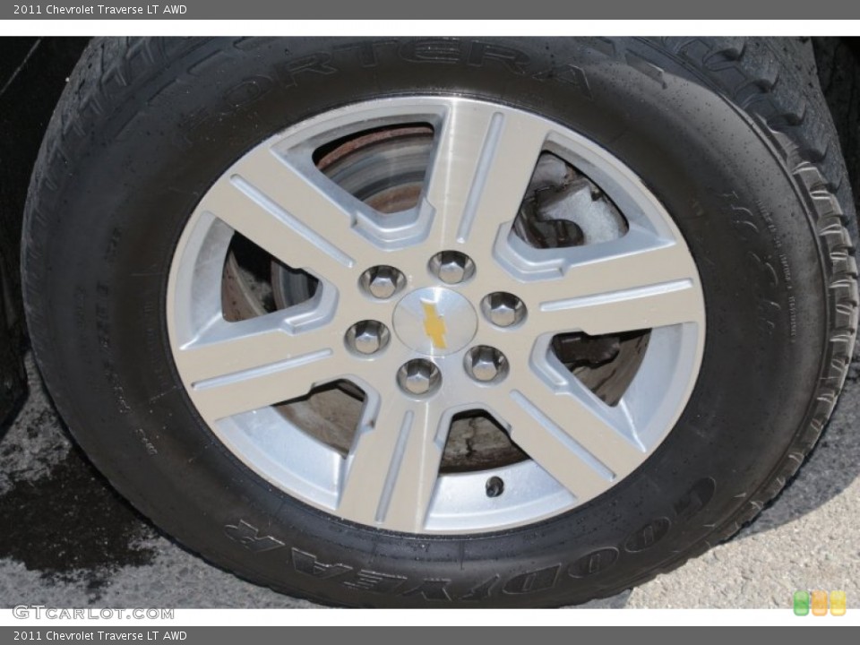 2011 Chevrolet Traverse LT AWD Wheel and Tire Photo #78033242