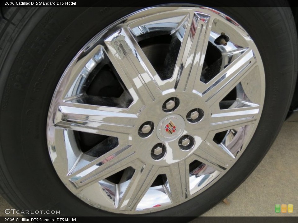 2006 Cadillac DTS  Wheel and Tire Photo #78033672