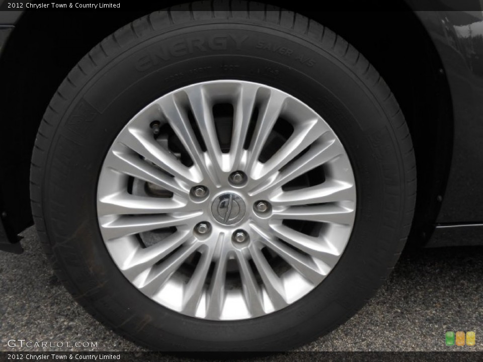 2012 Chrysler Town & Country Limited Wheel and Tire Photo #78083602