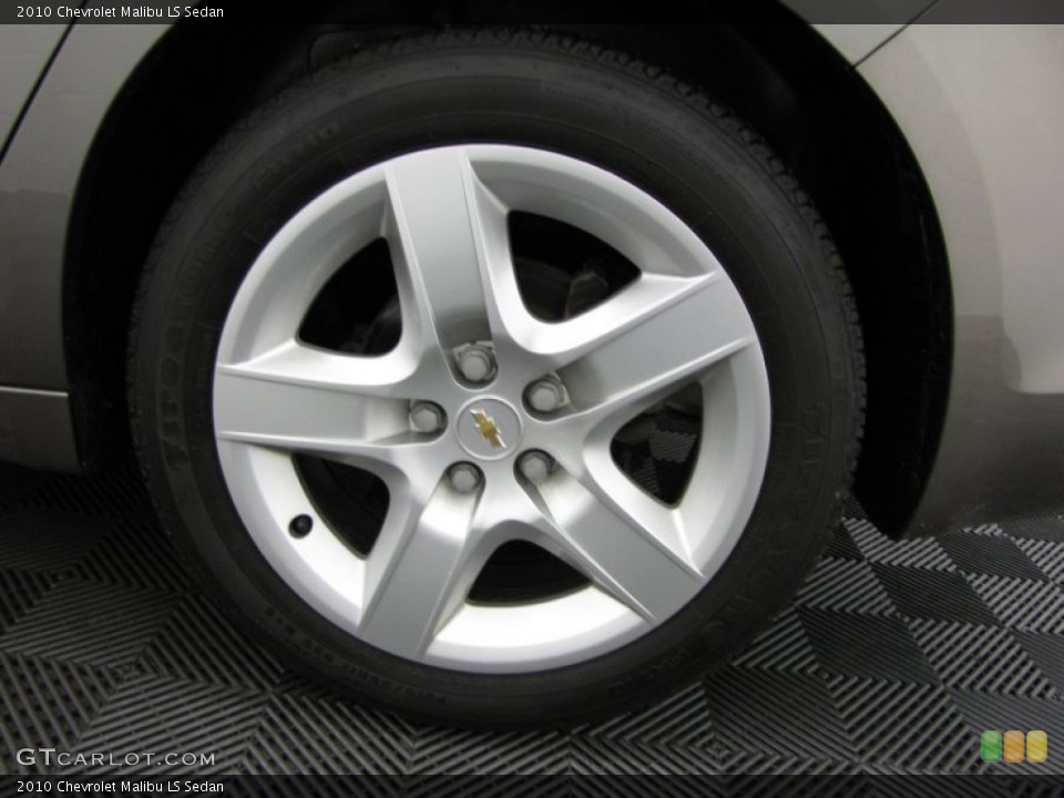 2010 Chevrolet Malibu LS Sedan Wheel and Tire Photo #78093598
