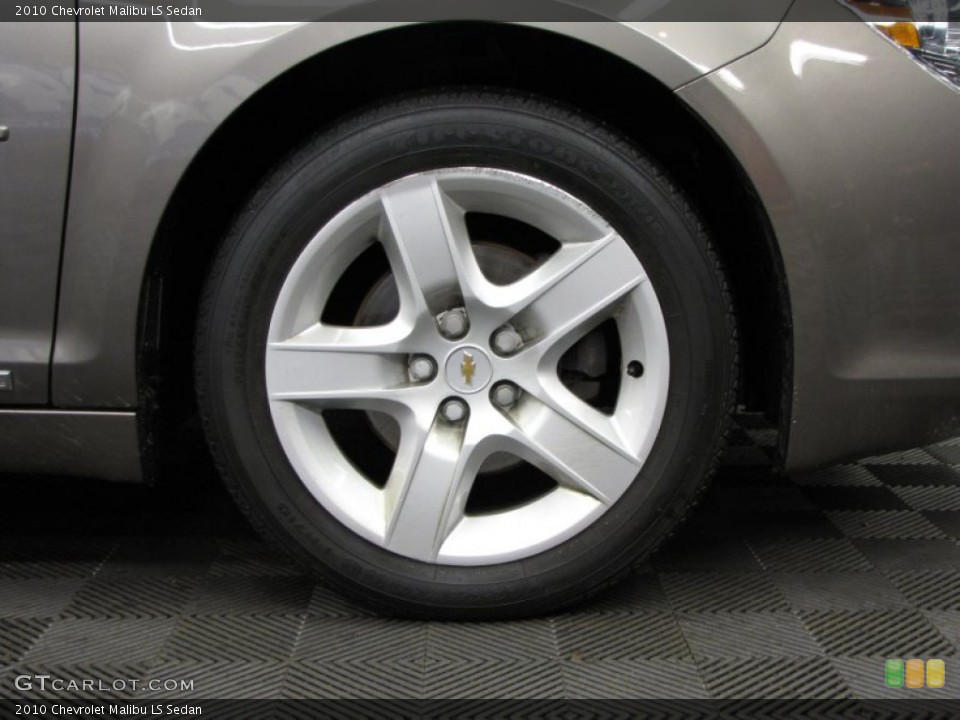 2010 Chevrolet Malibu LS Sedan Wheel and Tire Photo #78093648