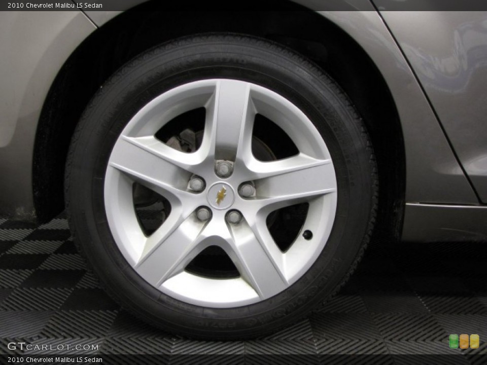 2010 Chevrolet Malibu LS Sedan Wheel and Tire Photo #78093670