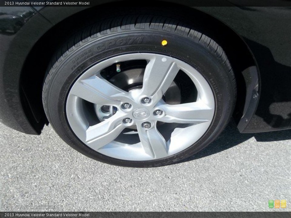2013 Hyundai Veloster  Wheel and Tire Photo #78096859