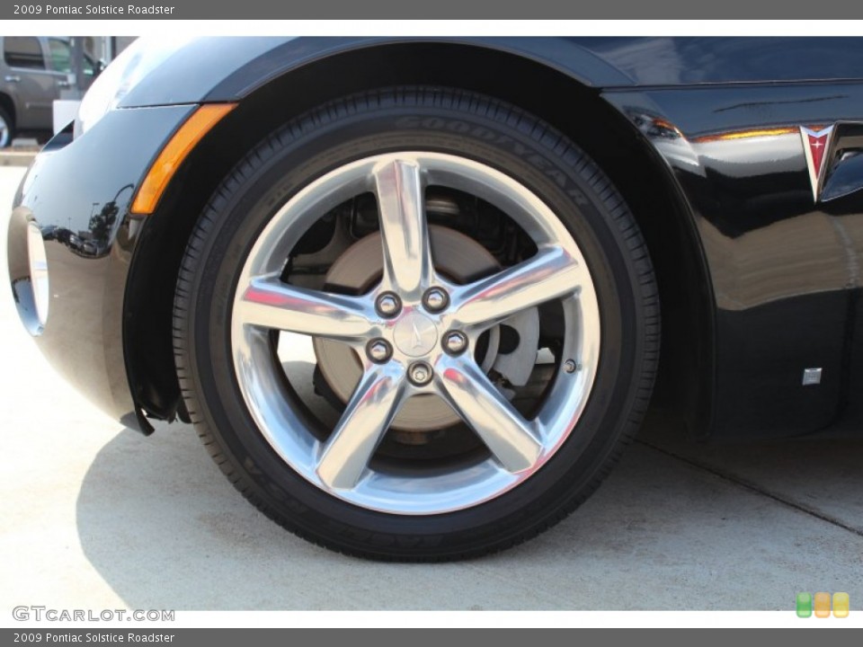 2009 Pontiac Solstice Roadster Wheel and Tire Photo #78165759