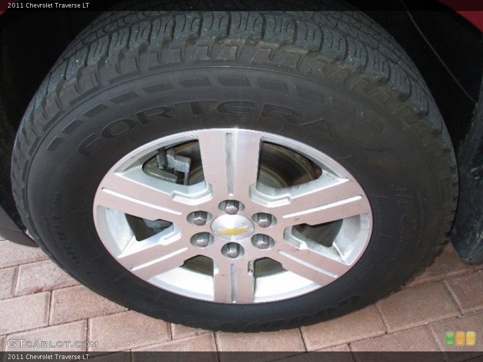 2011 Chevrolet Traverse LT Wheel and Tire Photo #78210645