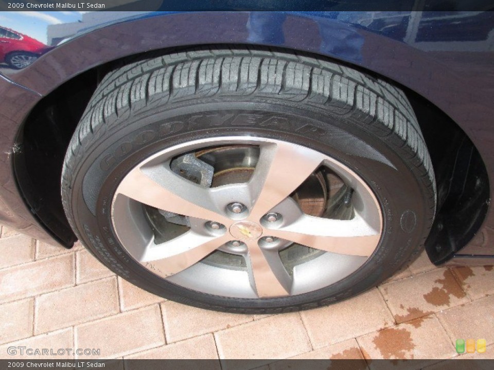2009 Chevrolet Malibu LT Sedan Wheel and Tire Photo #78211121