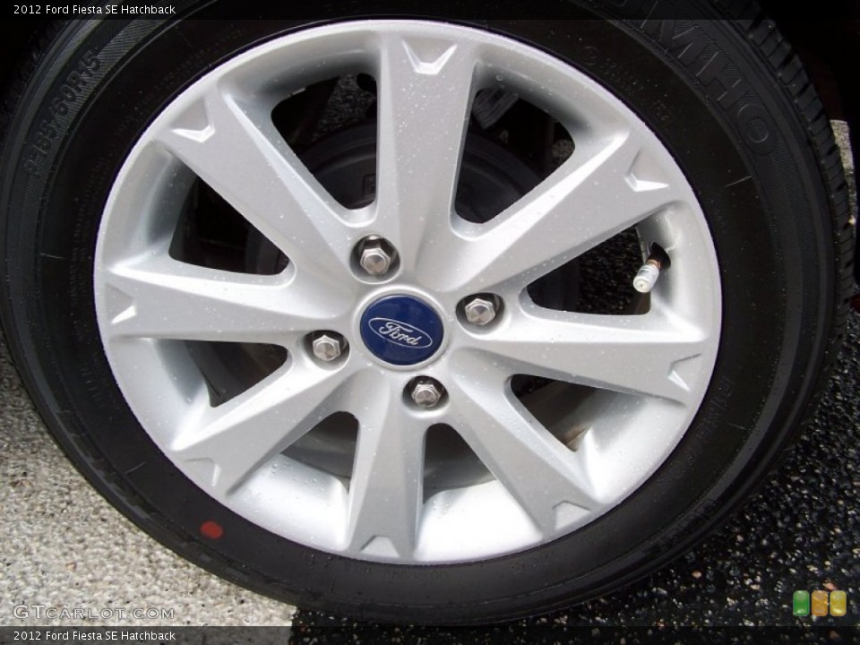 2012 Ford Fiesta SE Hatchback Wheel and Tire Photo #78290227