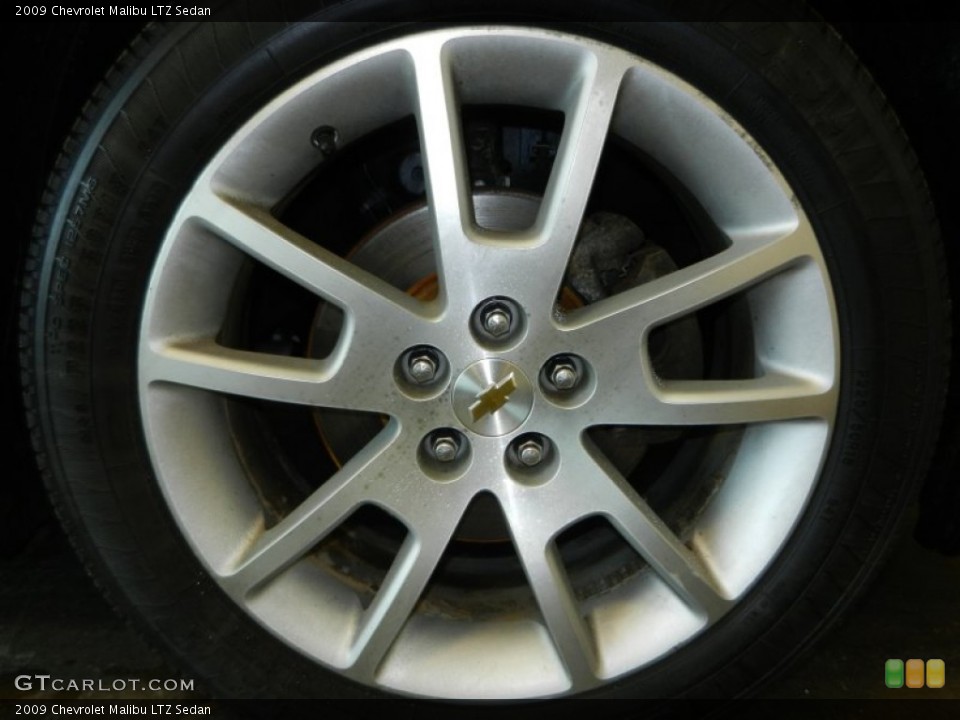 2009 Chevrolet Malibu LTZ Sedan Wheel and Tire Photo #78312331