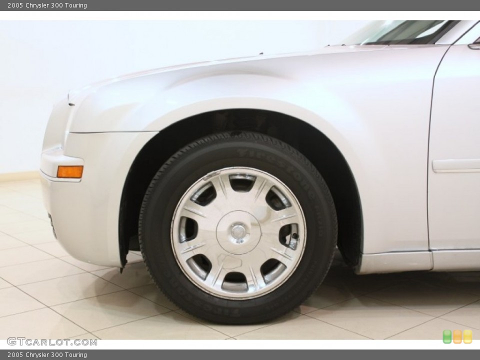 2005 Chrysler 300 Touring Wheel and Tire Photo #78314314