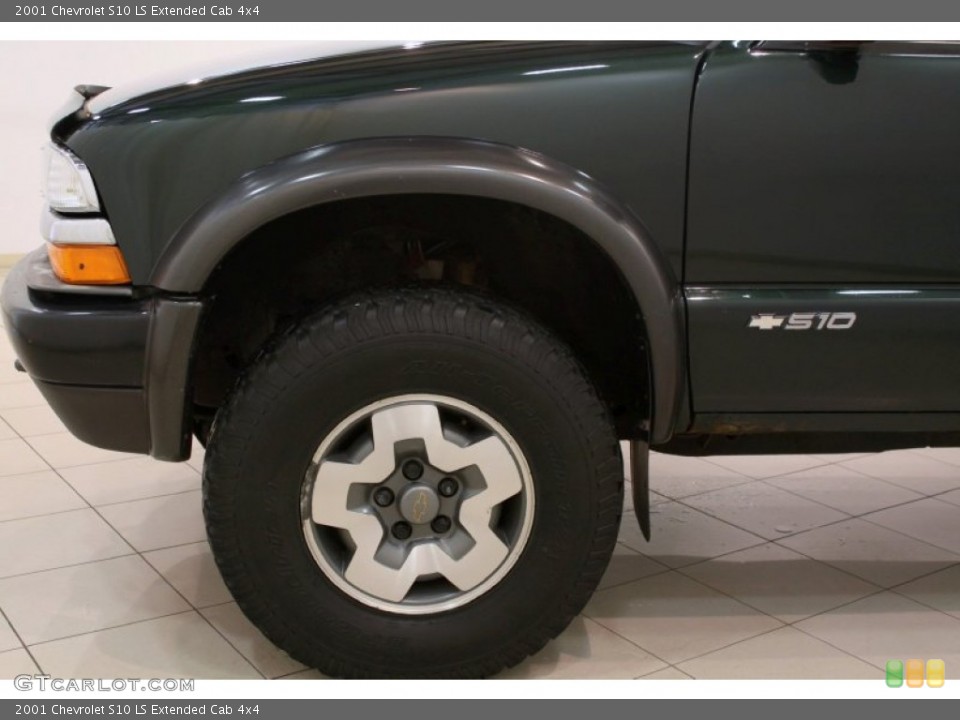 2001 Chevrolet S10 LS Extended Cab 4x4 Wheel and Tire Photo #78323534