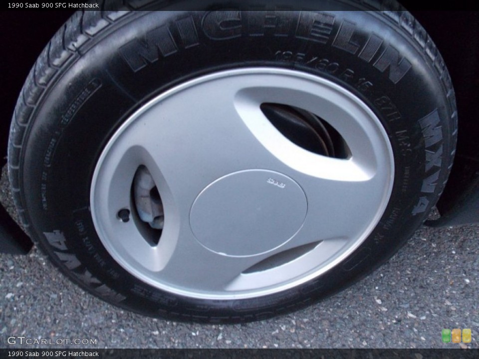 1990 Saab 900 SPG Hatchback Wheel and Tire Photo #78336841