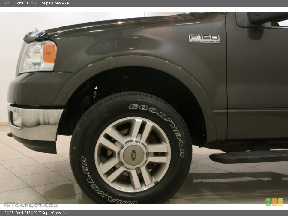 2005 Ford F150 XLT SuperCrew 4x4 Wheel and Tire Photo #78359196