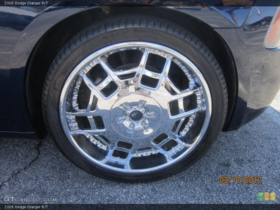 2006 Dodge Charger Custom Wheel and Tire Photo #78359779