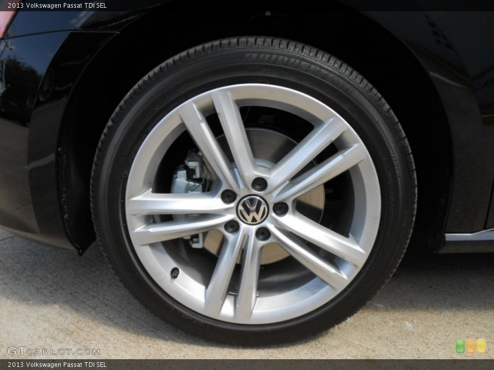 2013 Volkswagen Passat TDI SEL Wheel and Tire Photo #78362577