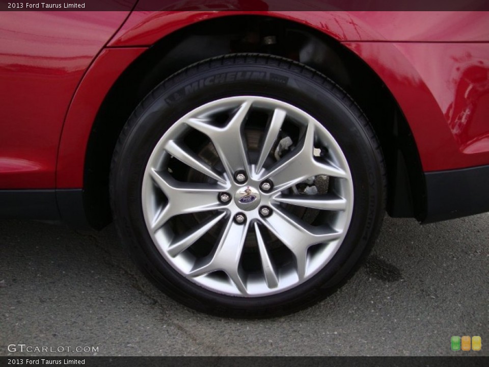 2013 Ford Taurus Limited Wheel and Tire Photo #78377191