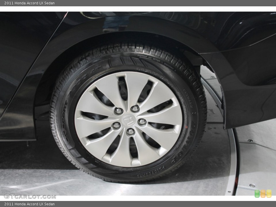 2011 Honda Accord LX Sedan Wheel and Tire Photo #78380684