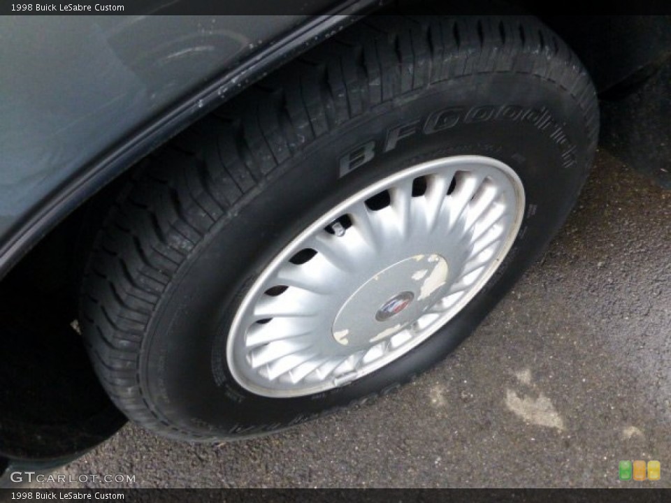 1998 Buick LeSabre Wheels and Tires