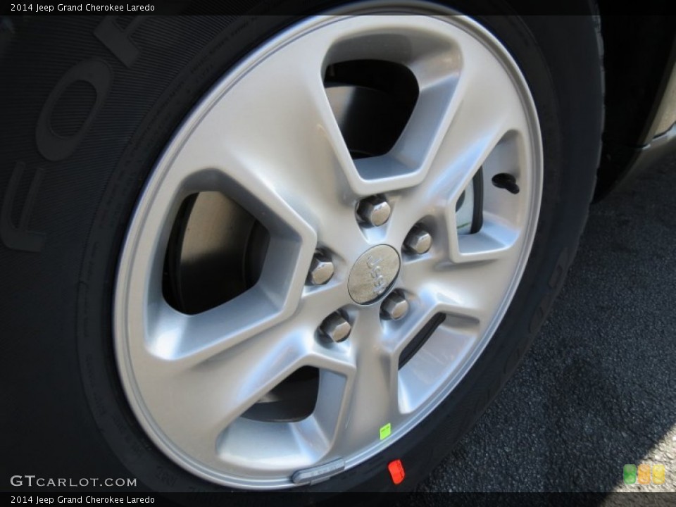 2014 Jeep Grand Cherokee Laredo Wheel and Tire Photo #78426549