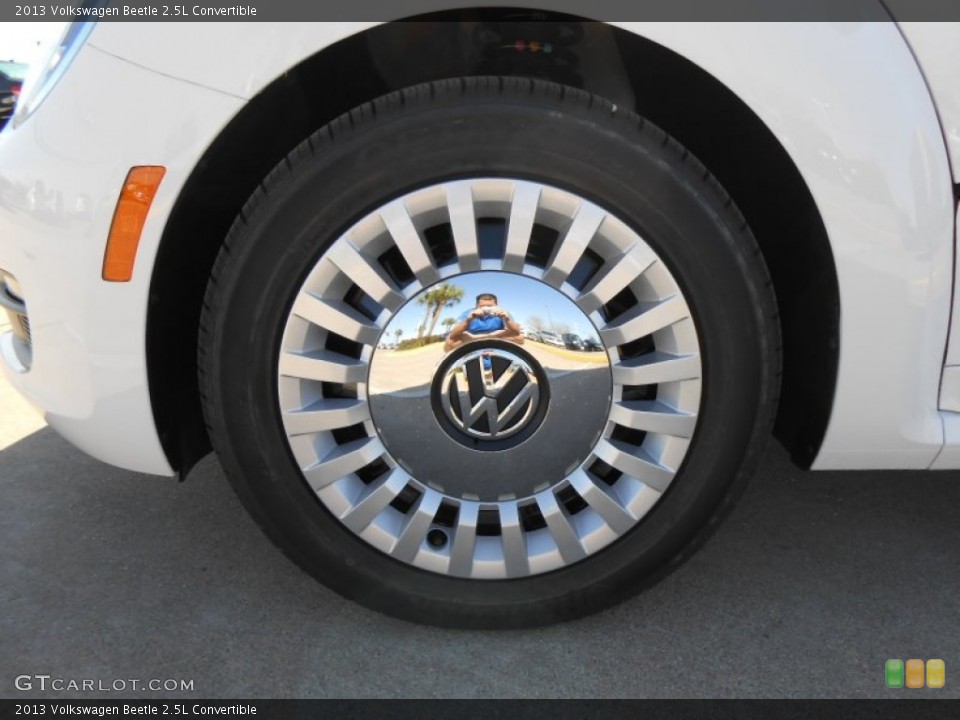 2013 Volkswagen Beetle 2.5L Convertible Wheel and Tire Photo #78451763