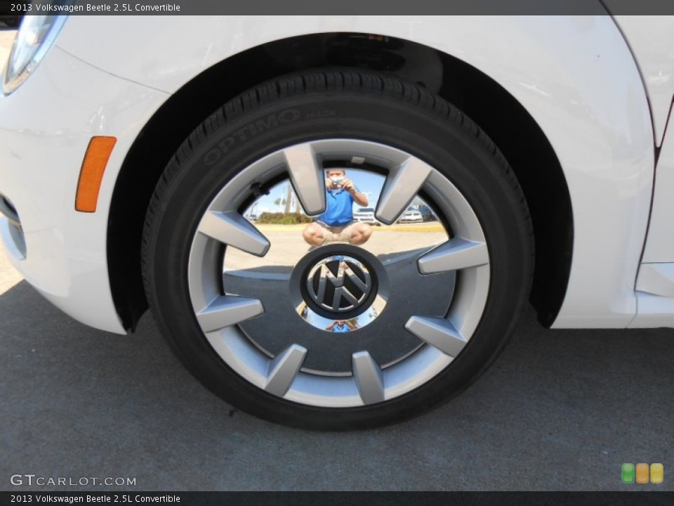 2013 Volkswagen Beetle 2.5L Convertible Wheel and Tire Photo #78452150