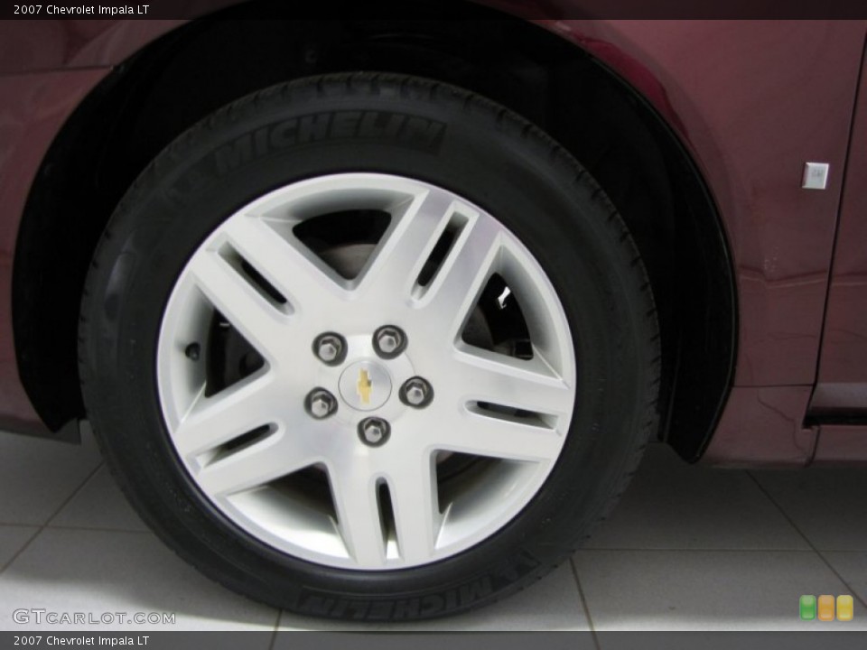 2007 Chevrolet Impala LT Wheel and Tire Photo #78490082