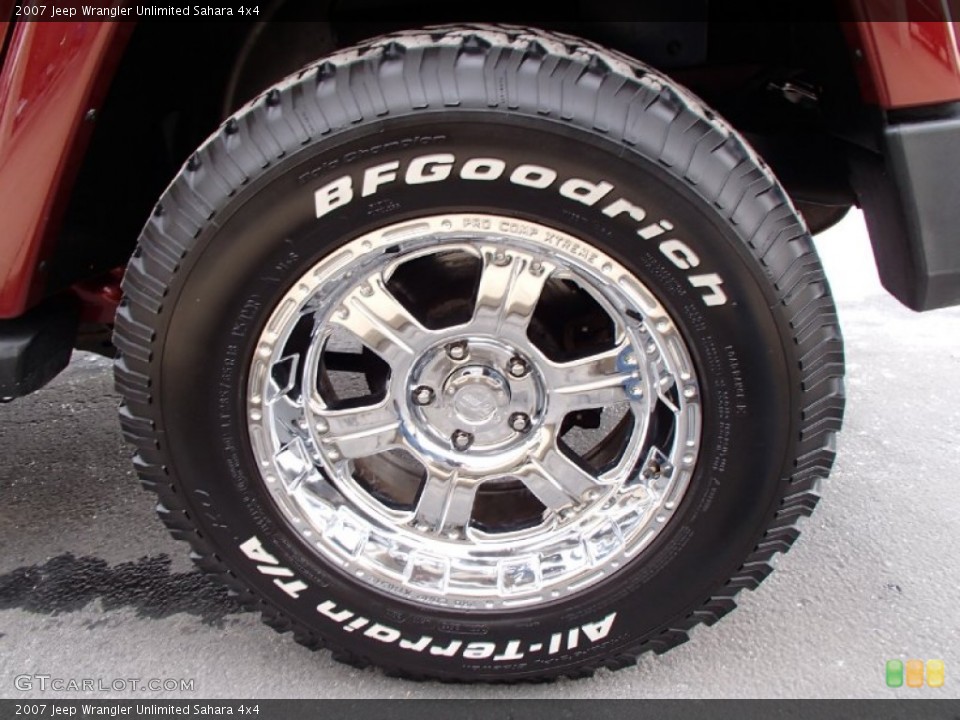 2007 Jeep Wrangler Unlimited Custom Wheel and Tire Photo #78499357