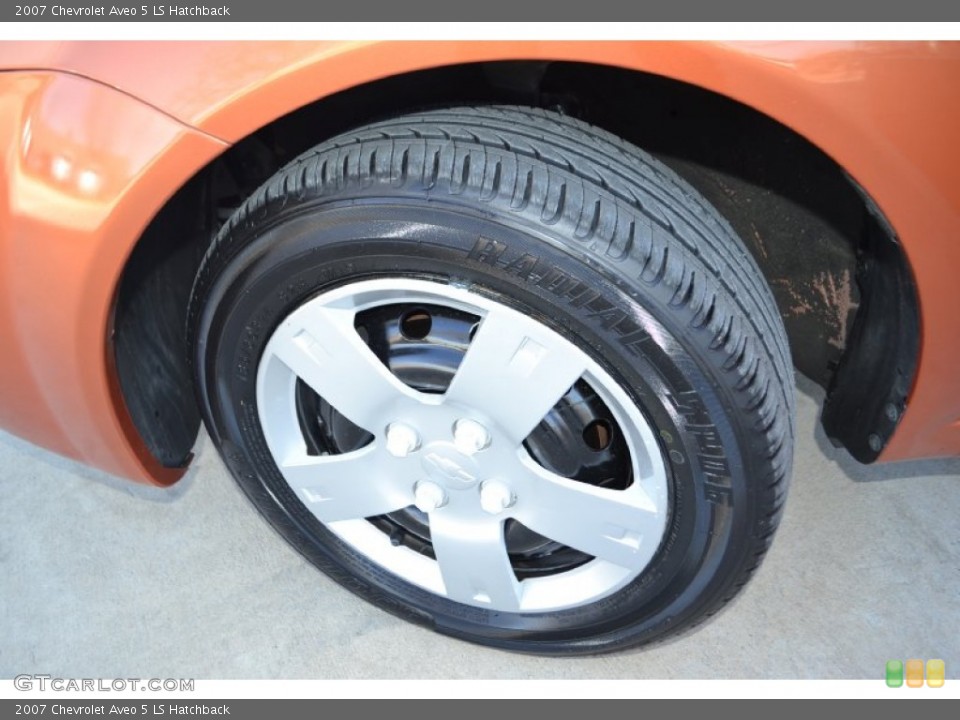 2007 Chevrolet Aveo 5 LS Hatchback Wheel and Tire Photo #78529587