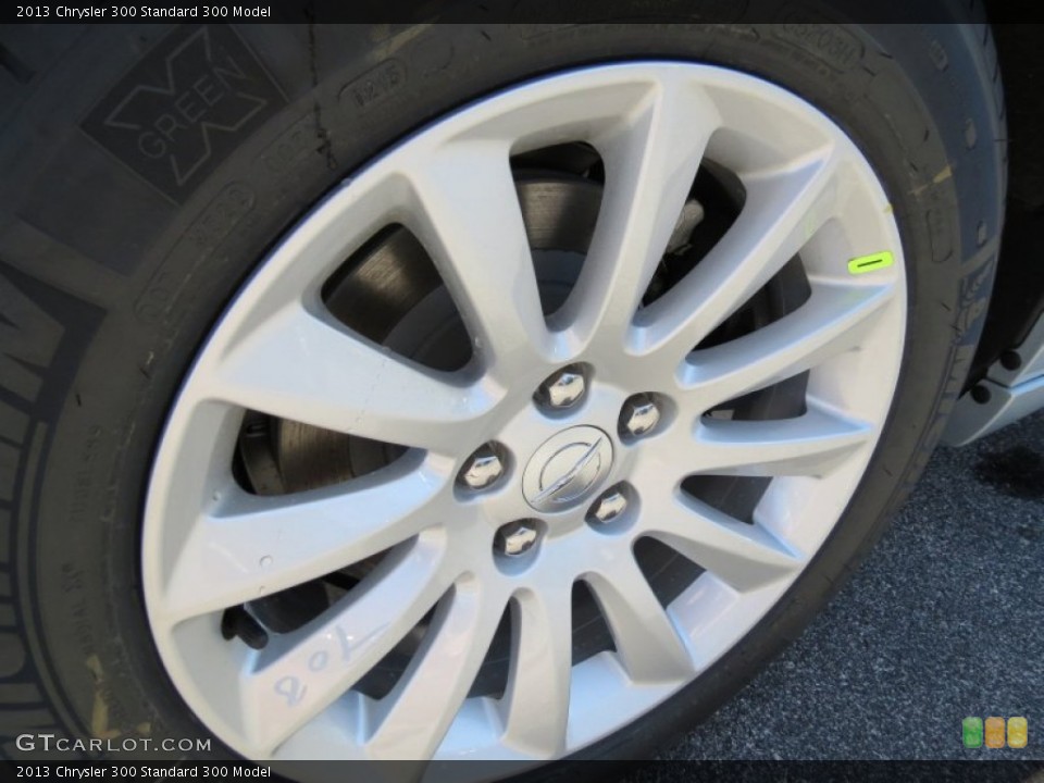 2013 Chrysler 300  Wheel and Tire Photo #78611904