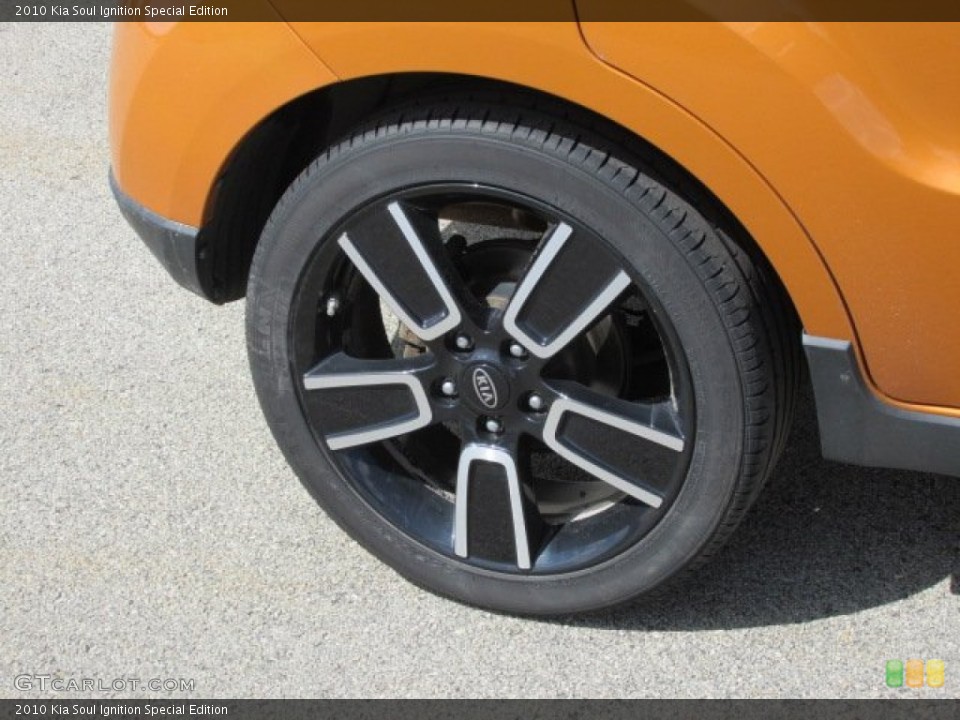 2010 Kia Soul Ignition Special Edition Wheel and Tire Photo #78616860