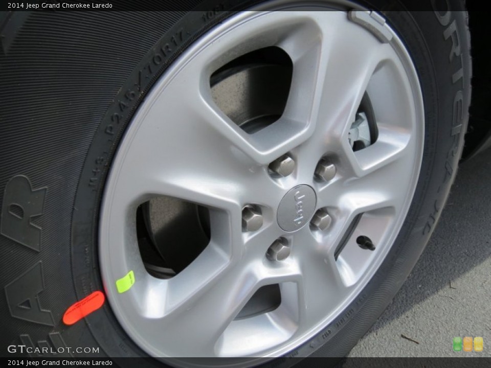 2014 Jeep Grand Cherokee Laredo Wheel and Tire Photo #78859759