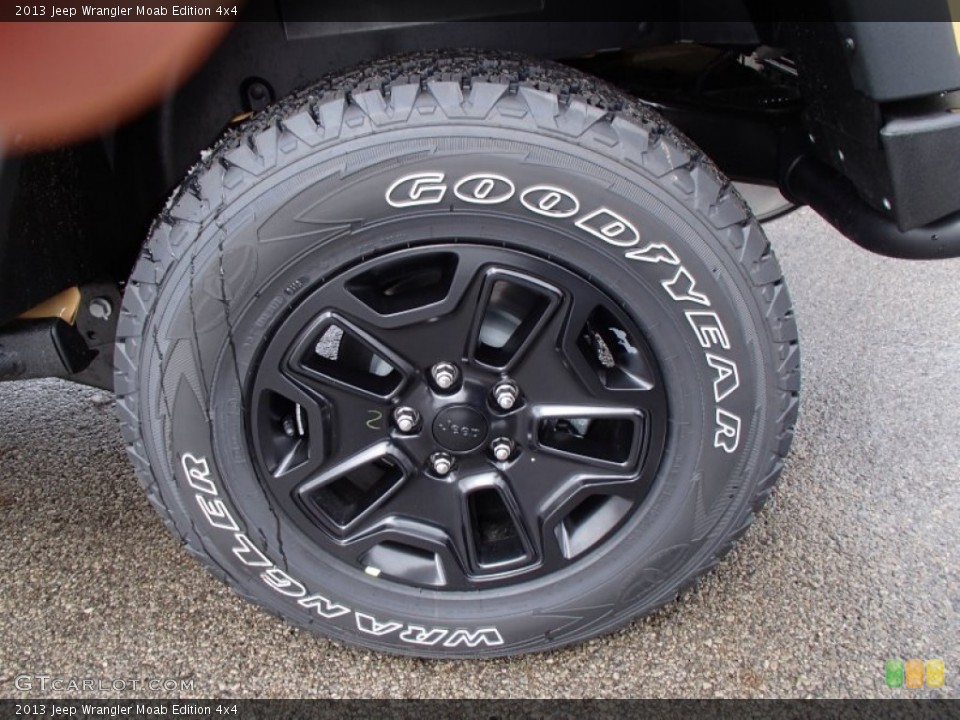2013 Jeep Wrangler Wheels and Tires