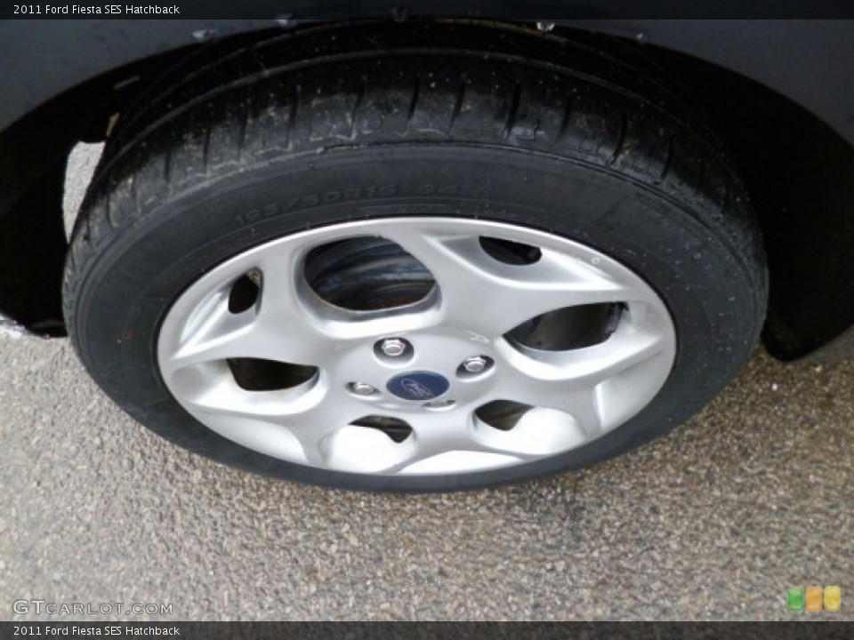 2011 Ford Fiesta SES Hatchback Wheel and Tire Photo #78974999