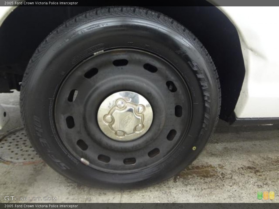 2005 Ford Crown Victoria Police Interceptor Wheel and Tire Photo #78999576