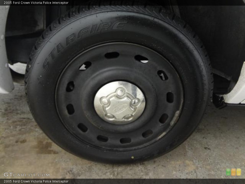 2005 Ford Crown Victoria Police Interceptor Wheel and Tire Photo #78999616