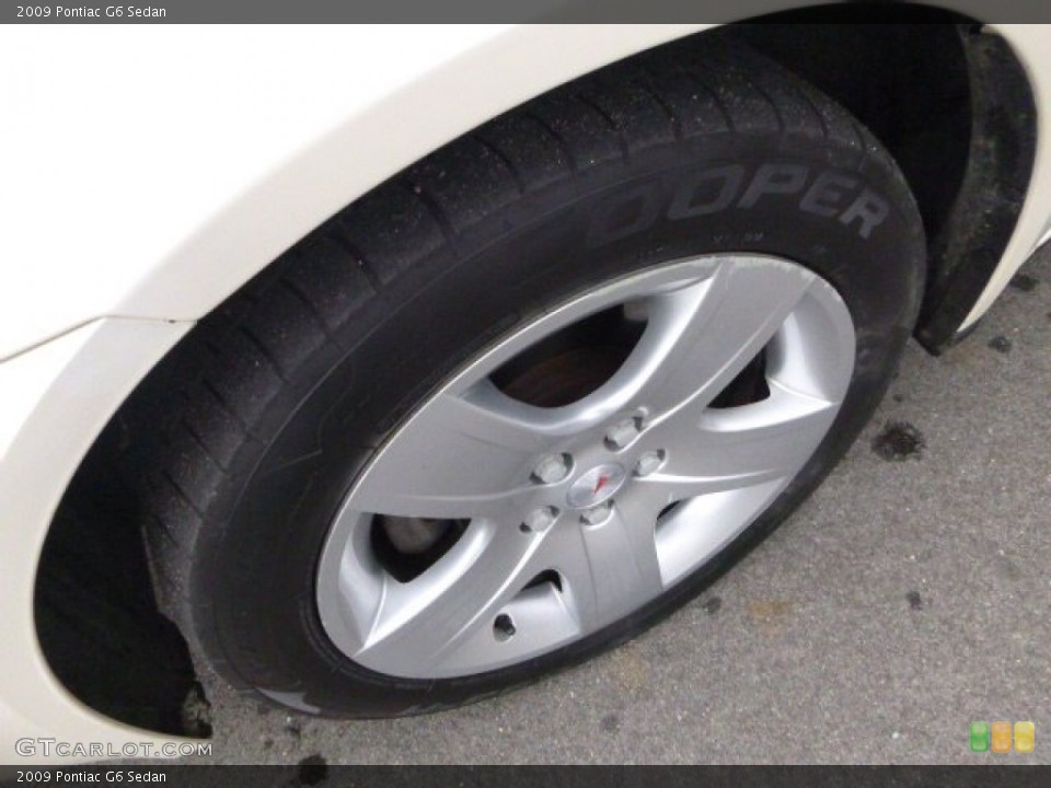2009 Pontiac G6 Sedan Wheel and Tire Photo #79065035