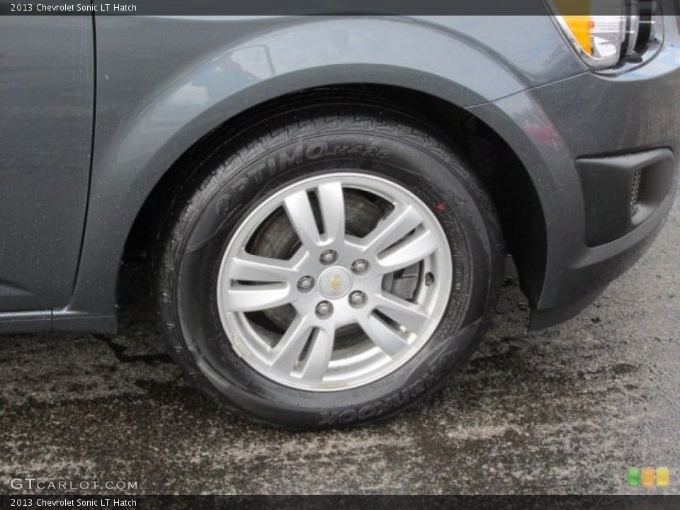 2013 Chevrolet Sonic LT Hatch Wheel and Tire Photo #79090337