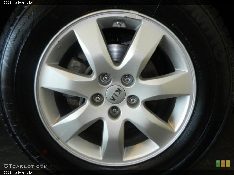 2012 Kia Sorento LX Wheel and Tire Photo #79120386