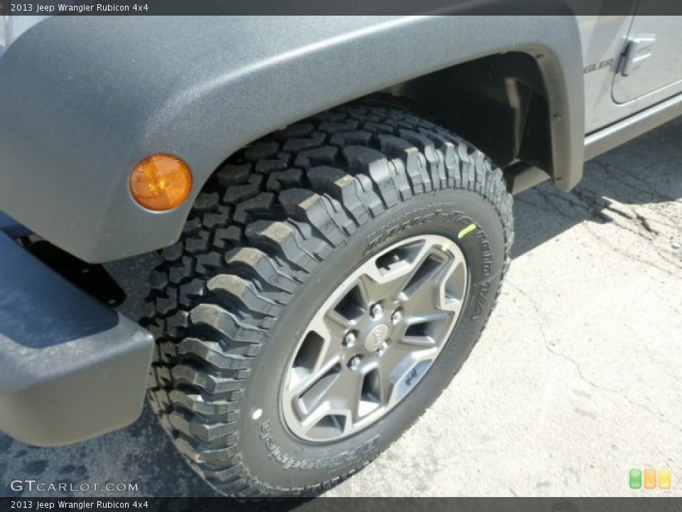 2013 Jeep Wrangler Rubicon 4x4 Wheel and Tire Photo #79147020