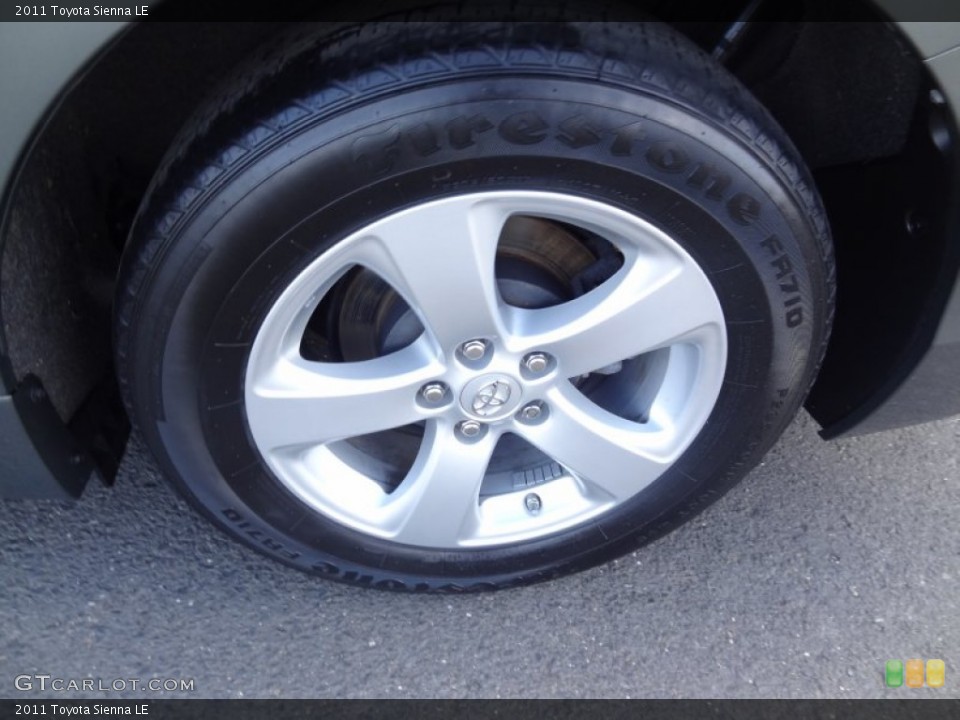 2011 Toyota Sienna LE Wheel and Tire Photo #79209712